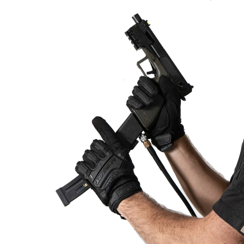 HPA tár adapter pisztolyra szerelve, BB-rögzítő karral